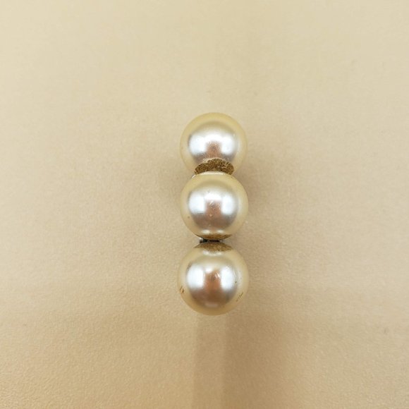 Trifari Jewelry - Trifari Vintage Gold Tone Faux Pearl Clip On Single Earring